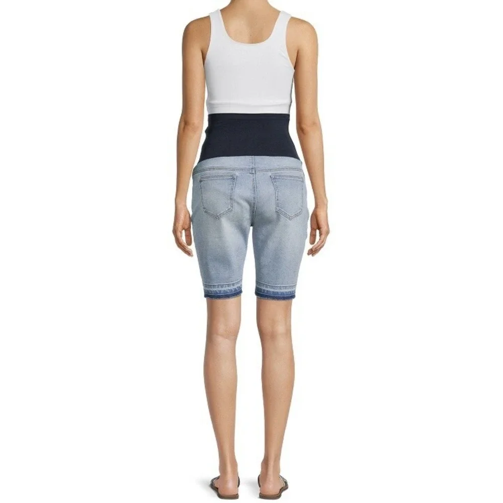 Time and Tru Womens Maternity Bermuda Shorts Medium New with Tags Denim Light